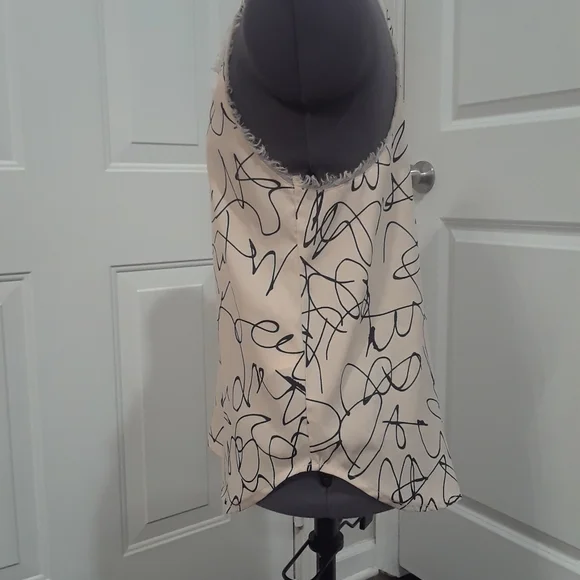 H&M Scribble Frayed Top - Picture 5 of 5